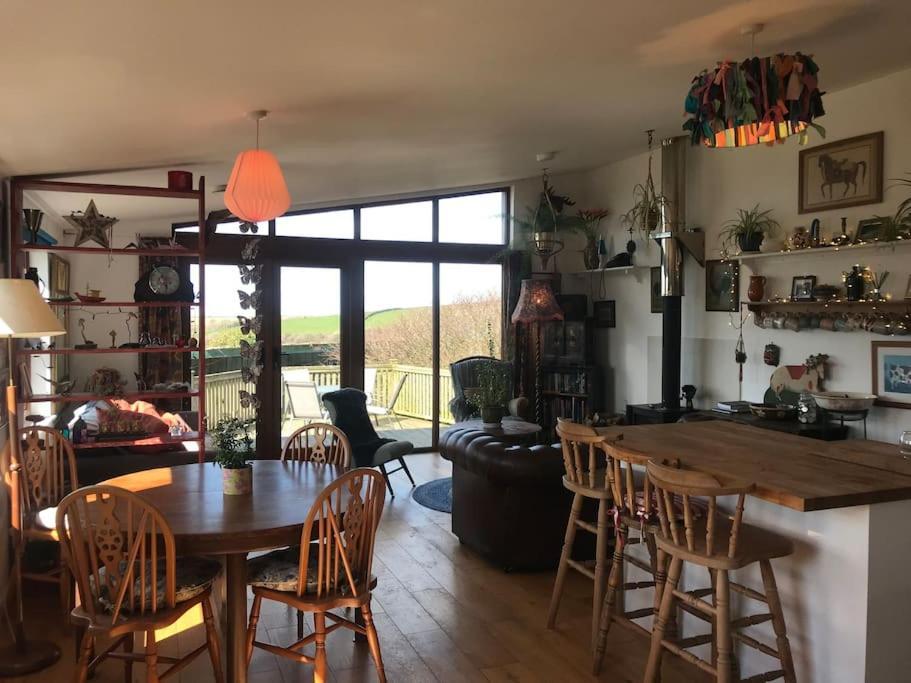 Spacious Cabin On Isolated Farm With Sea View Bude Esterno foto