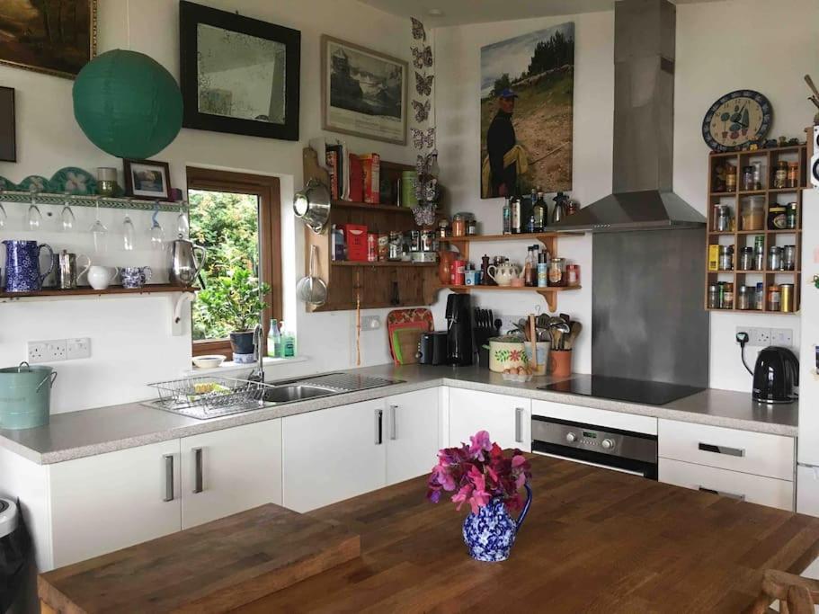 Spacious Cabin On Isolated Farm With Sea View Bude Esterno foto